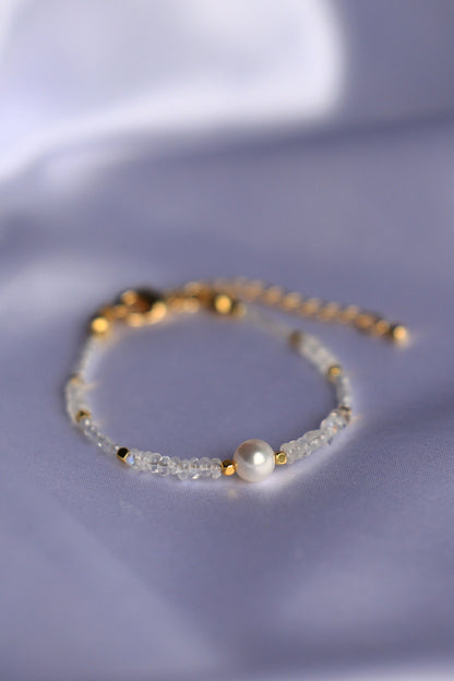 Bracelet made of Natural Moonstone, Zircon and Freshwater Pearl