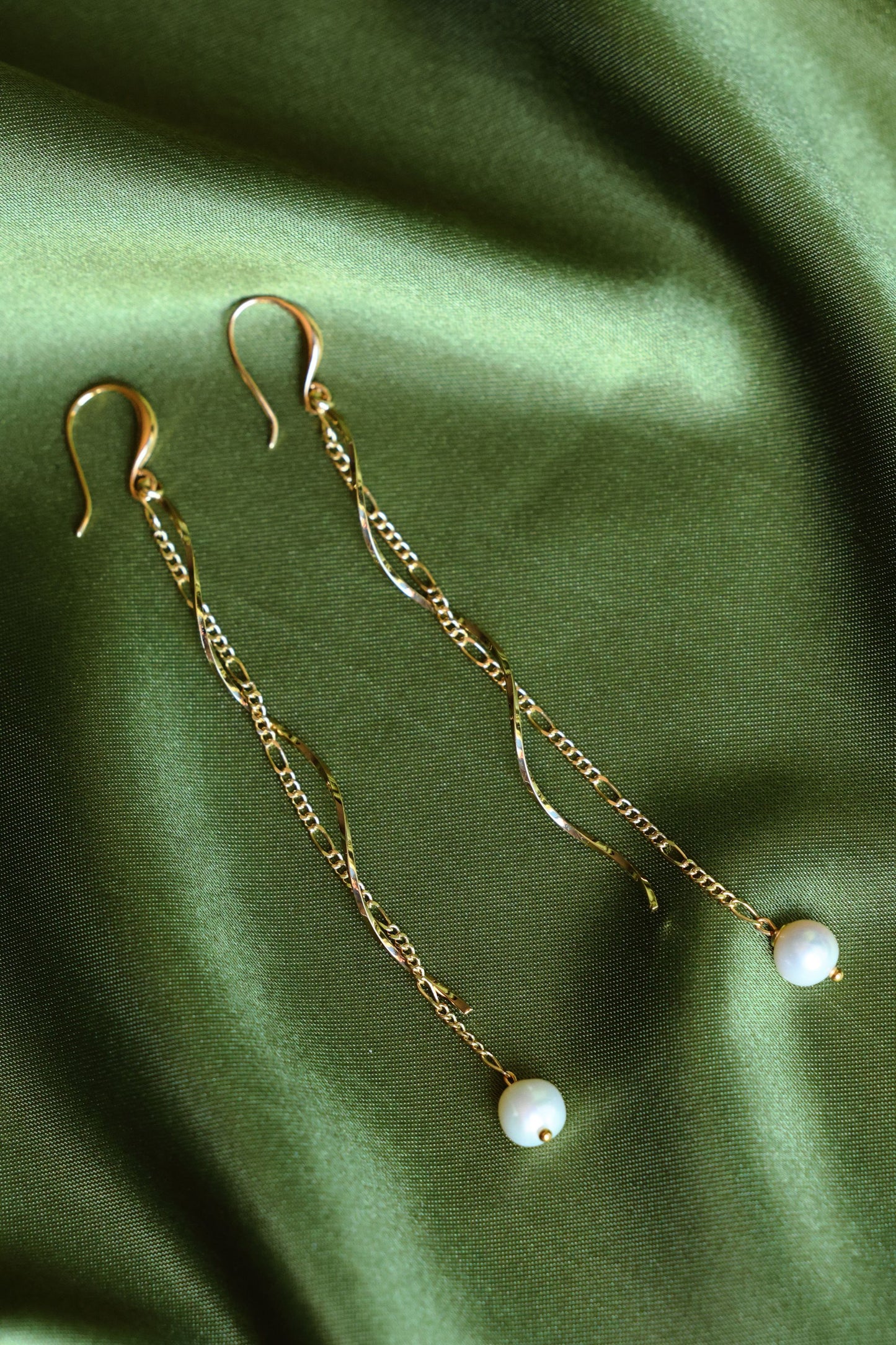 18K Gold Plated Spiral Earrings with Chain and Natural Pearls