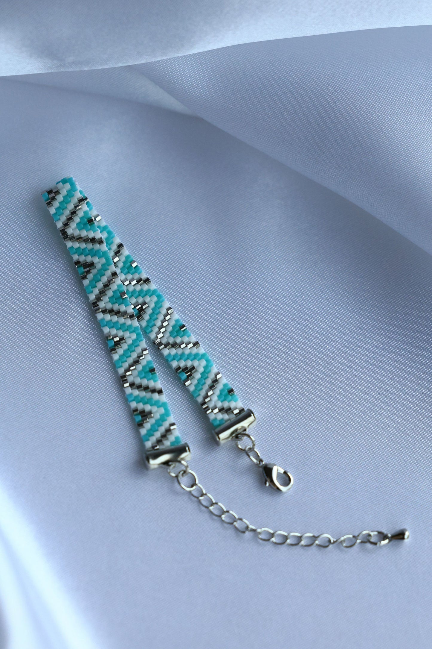 Blue Triangle pattern beaded bracelet using 24K gold plated beads