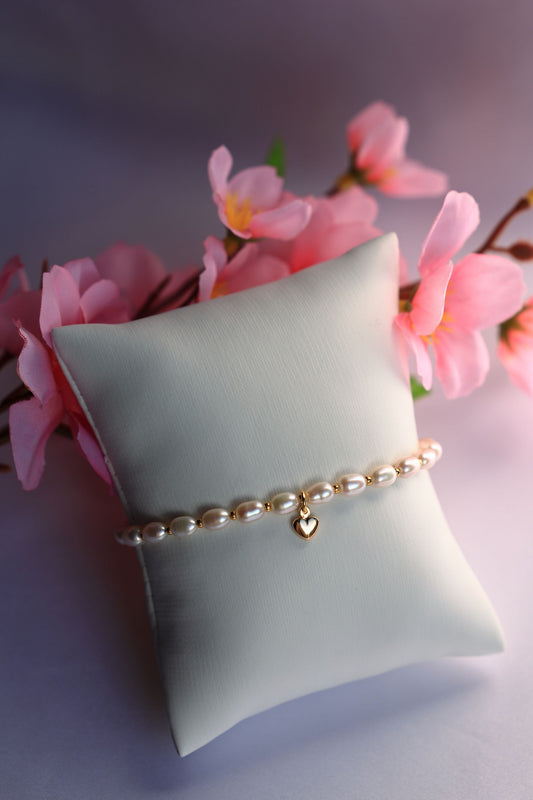 Natural Freshwater Pearl Bracelet with Heart Pendant