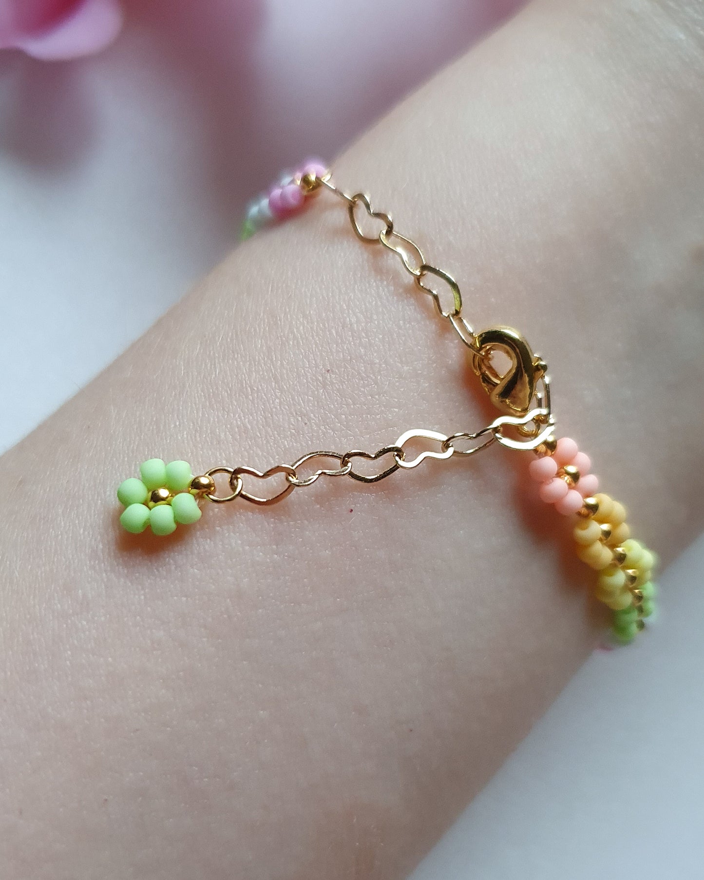 Pastel Floral Beaded Bracelet "Macarons"