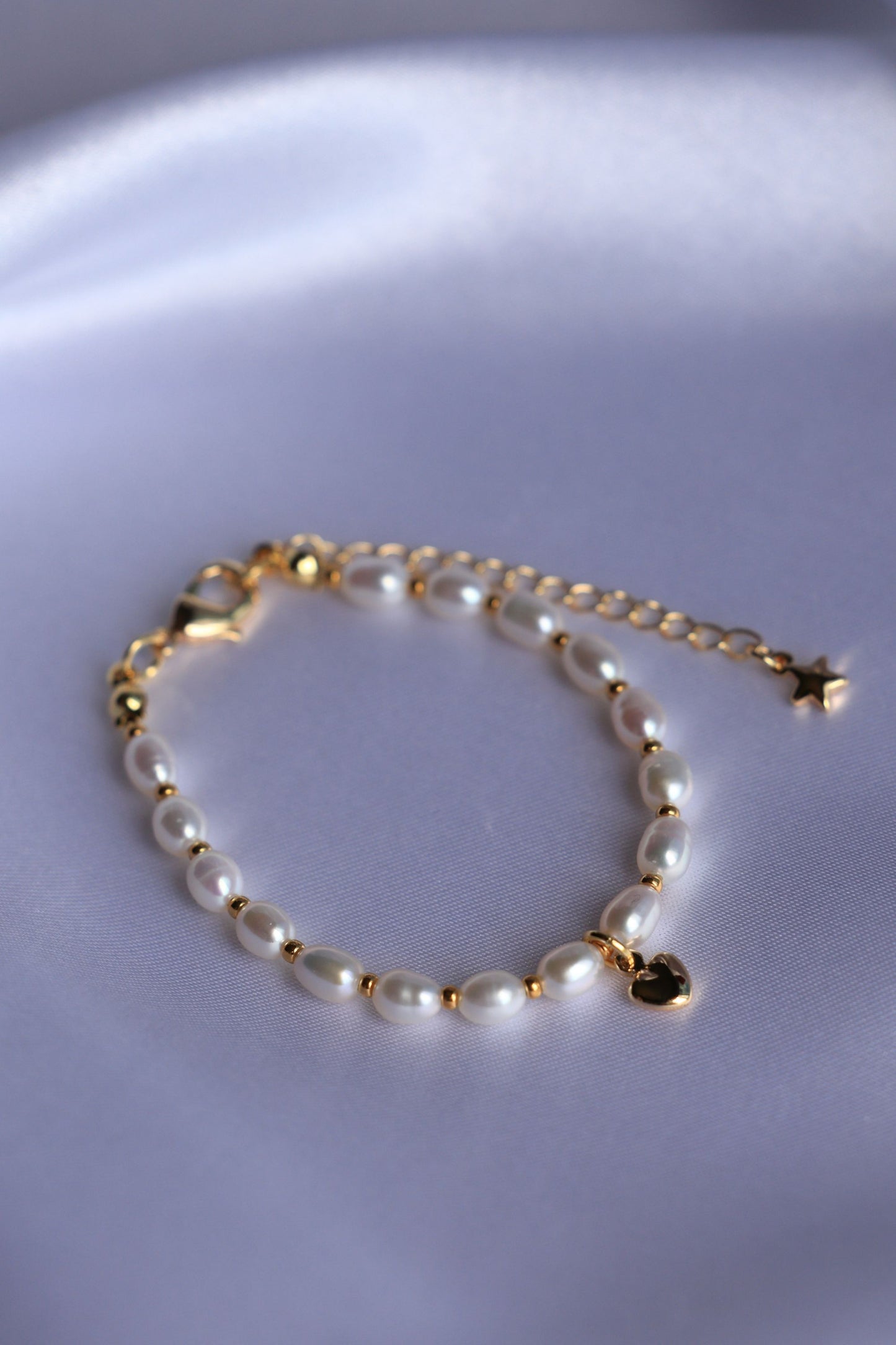 Natural Freshwater Pearl Bracelet with Heart Pendant