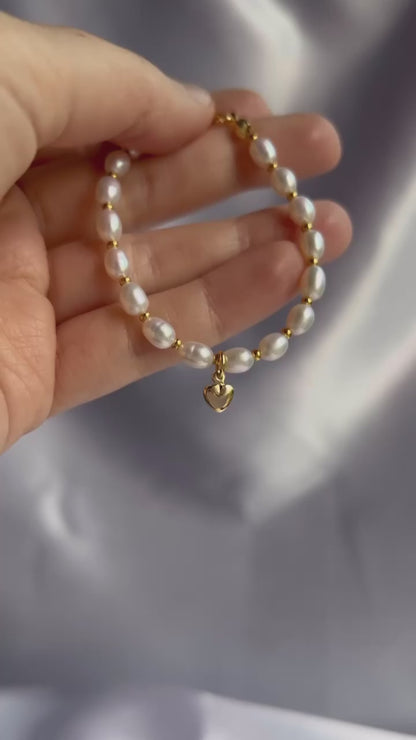Natural Freshwater Pearl Bracelet with Heart Pendant